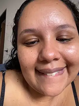 Bigostosa Chat XXX live