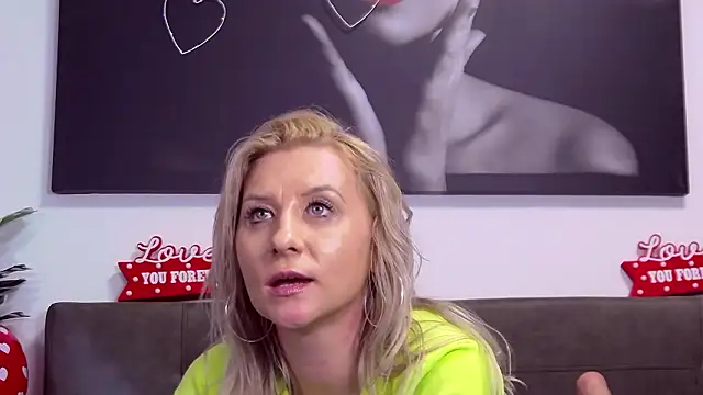 KaylinJan – Naživo XXX chat