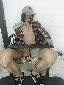 sk8-boy live XXX chat