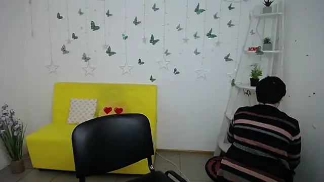 Chatroom XXX en direct de EmilyL0ve