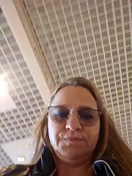 Blonikicia: απευθείας συνομιλία ΧΧΧ