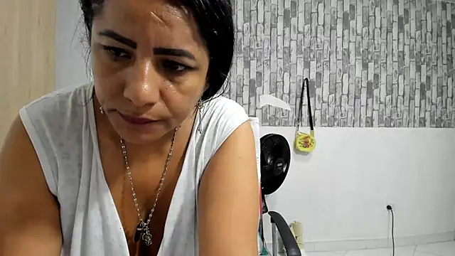 carlos_and_diana's Live XXX Chat