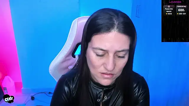 Saskyaa – Naživo XXX chat