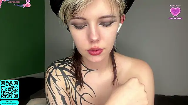 EngelAlman's Live XXX Chat