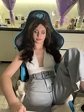 CurlyLaraのライブXXXチャット