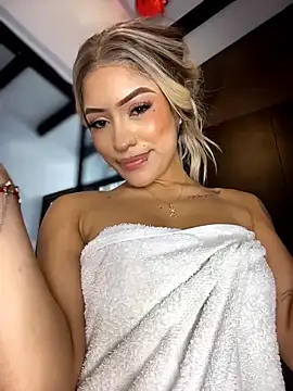 MystiqueXXX – Live XXX-chat