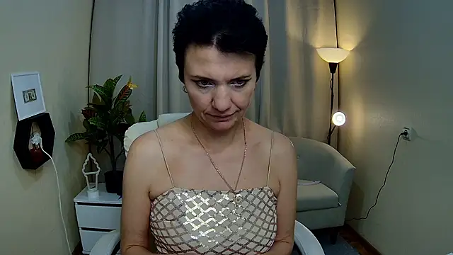 AvaSaturnian – Naživo XXX chat