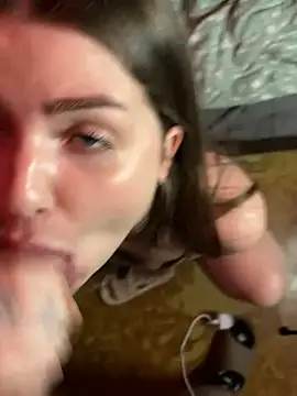 WhiteCore Adlı Modelin Canlı XXX Sohbeti