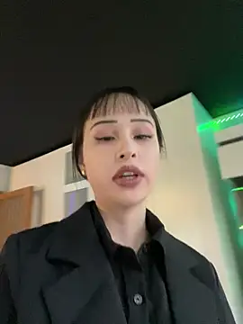 Just-Lilly Live XXX-Chat