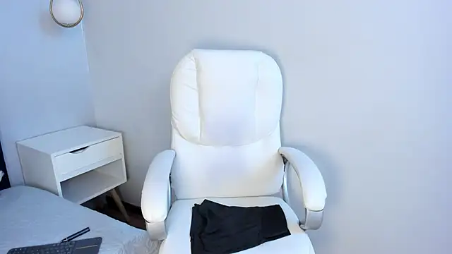 Czat XXX na żywo – Annie_Thompson_