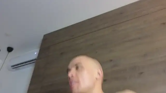XXX chat uživo modela SultryAndrewww