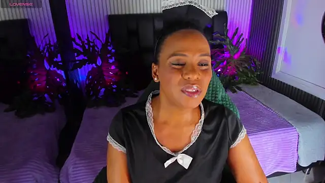 AriebonyBrooke Adlı Modelin Canlı XXX Sohbeti