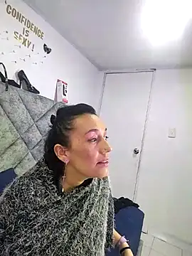 Shantey_Laurent Chat XXX live