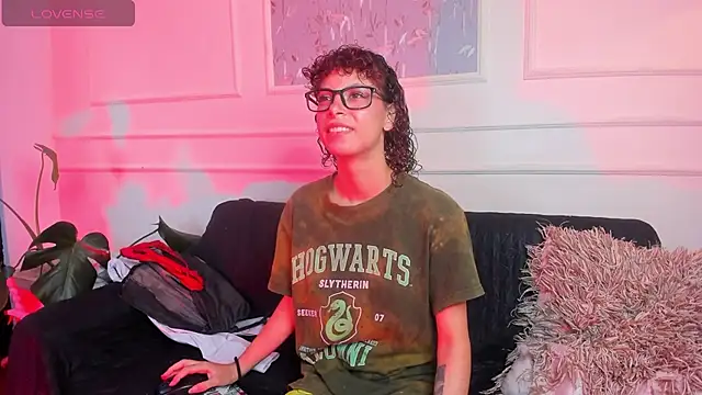 AliceMadnes Chat XXX live