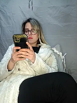 Czat XXX na żywo – dolcehelena993