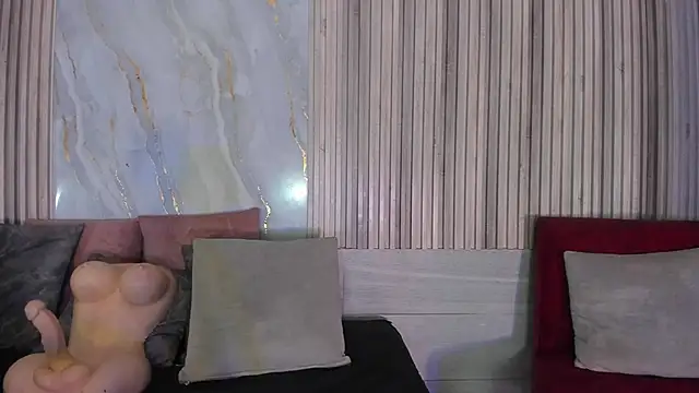 BriannaChelsea Chat XXX in diretta