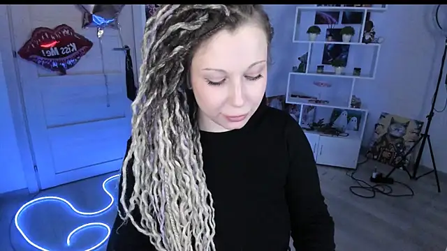 HoneySallyMoore's Live XXX Chat