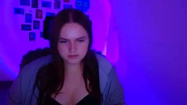 Kitty_Mia_Kittyn Live XXX chat