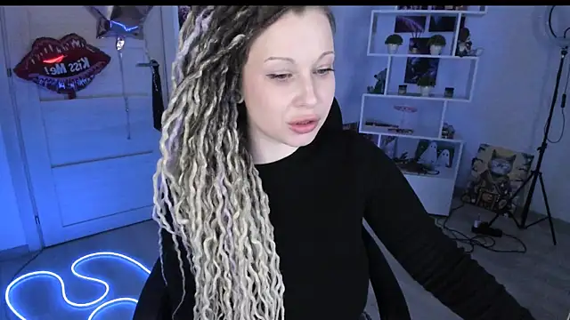 HoneySallyMoore live XXX chat