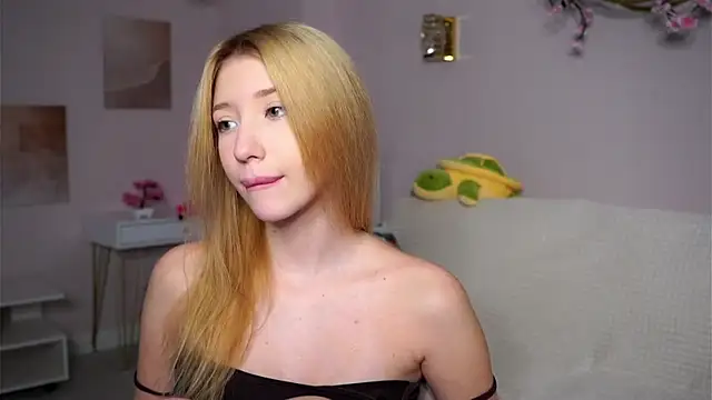 SunnivaCovil webcam show