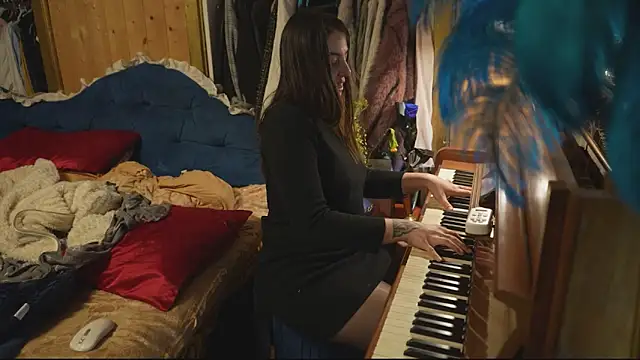 VanessaDoyle live XXX chat