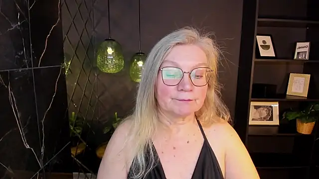 NataliMellow Chat XXX in diretta