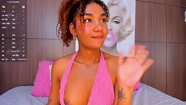 ImaniOkoyeのライブXXXチャット