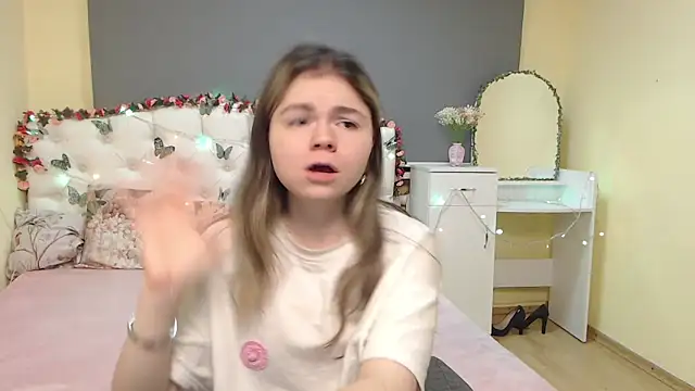 Chatroom XXX en direct de TinaRedly