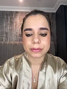 ThaniaJones 现场XXX聊天