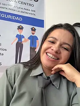 Ariana-07: онлайн-секс-чат