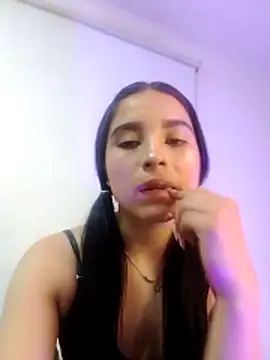 Chatroom XXX en direct de CandySays