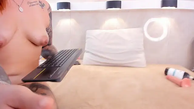 XXX chat uživo modela amber_ryan