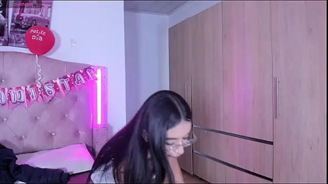 XXX chat uživo modela liittle__baby