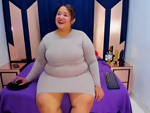 bustyy_juicyrx 现场XXX聊天