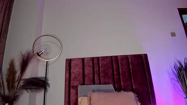 NoraDasilva: онлайн-секс-чат