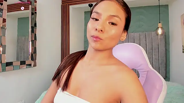 Chat XXX ao vivo de amira_cute2