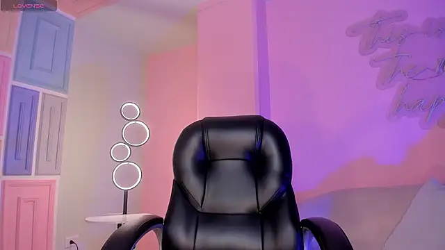 SavannahStorm 网络视讯表演