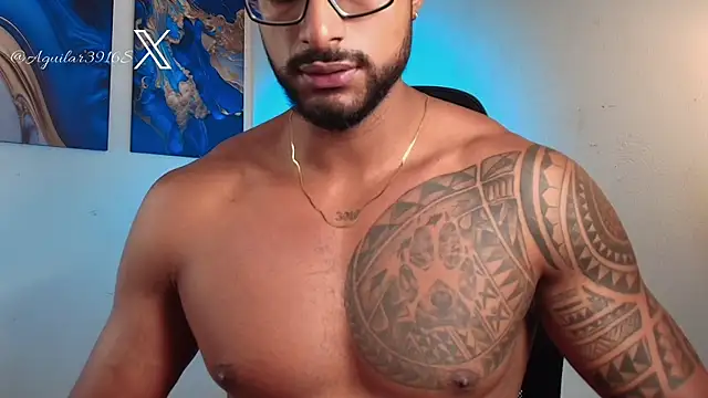 LiamGarcia1: διαδικτυακό σόου στην κάμερα