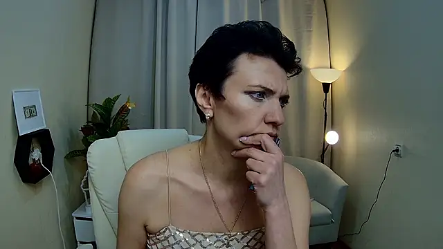 XXX chat uživo modela AvaSaturnian