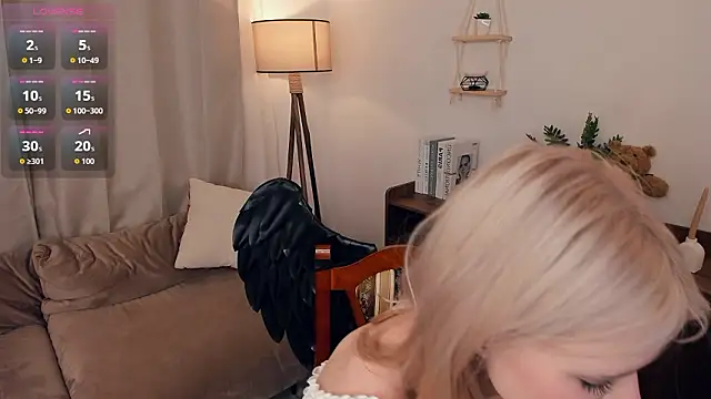 LaureMestler Show in webcam