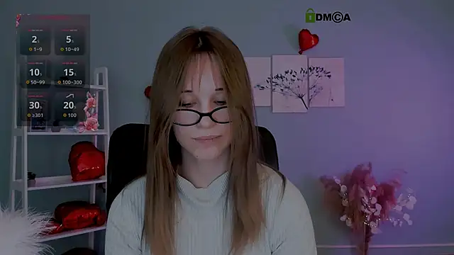 eira_mouse élő XXX-chatje