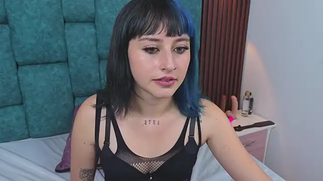 OliviaBonnie: вебкам-шоу