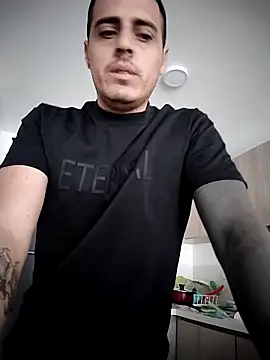 XXX chat uživo modela Yulians07