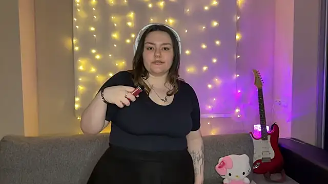 RiotKitten1 Show Webcam