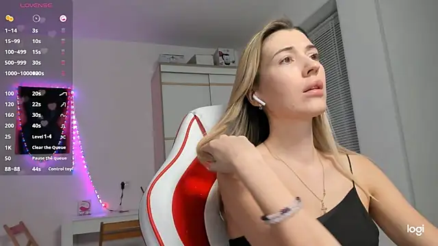 Chat XXX en directo de HotCarolineXO