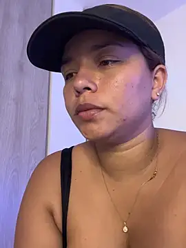 Chat XXX Live Kira_Spiicy