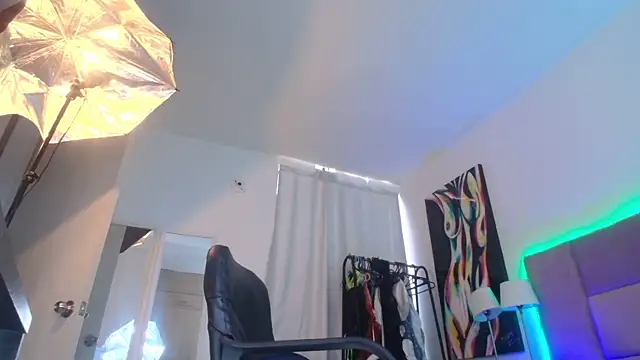 lizzy_squirt Obrolan Langsung XXX