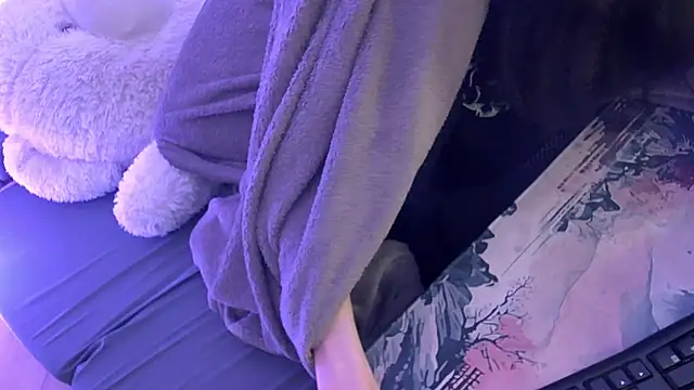 CeriseLapine Adlı Modelin Canlı XXX Sohbeti