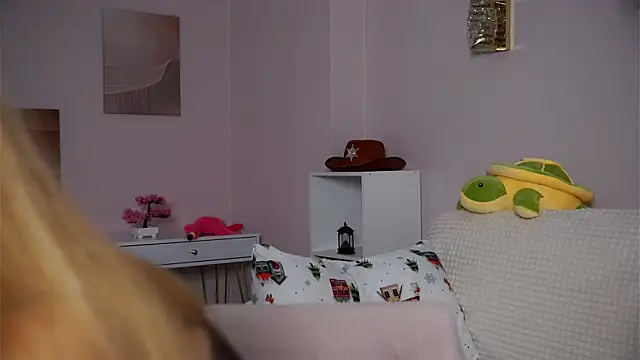 SunnivaCovil Adlı Modelin Canlı XXX Sohbeti