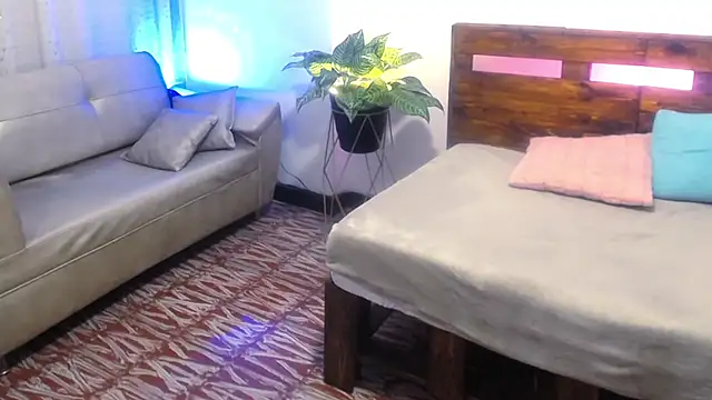 Yeseniaa25_n Live XXX chat